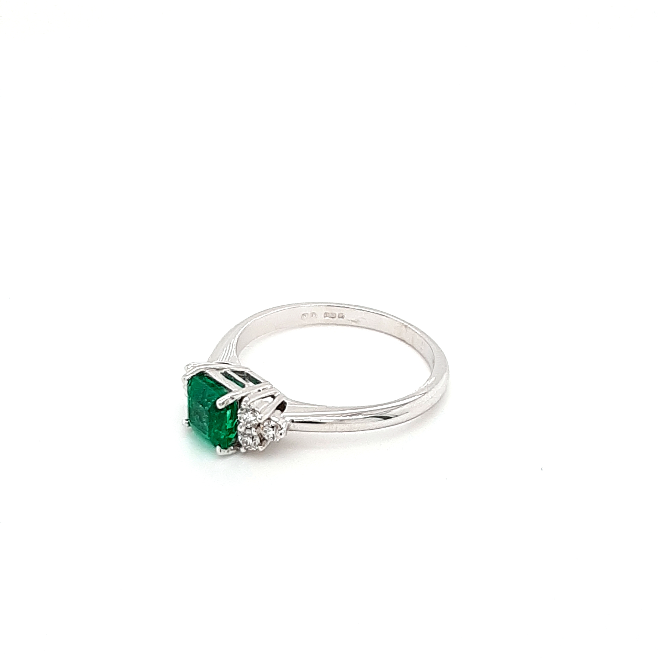 45 Emerald Engagement Rings - Emerald Engagement Rings for 2023